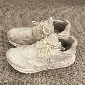 OnCloud Running Women’s Cream Sneakers